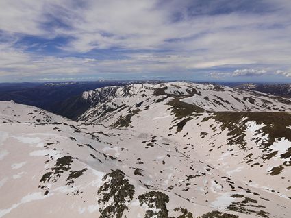 Overlooking Lake Albina - Kosciuszko NP - NSW SQ (PBH4 00 10478)